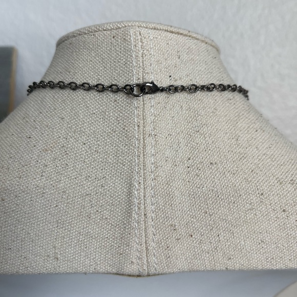 Puffy Glass Heart Necklace. - Picture 6 of 6